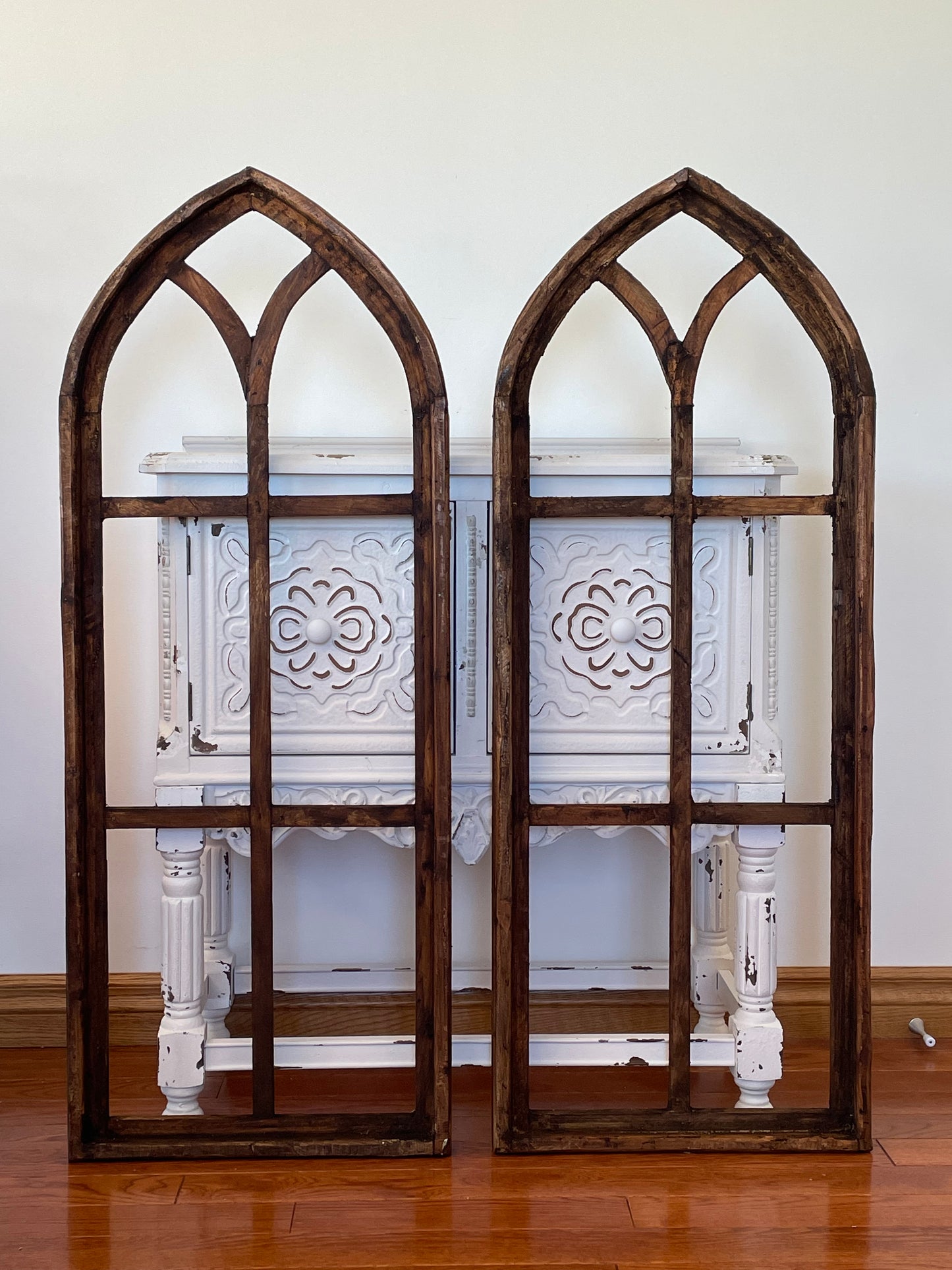 Large Rustic Farmhouse Wood Cathedral Arch