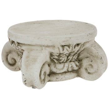Pedestal Table Decor